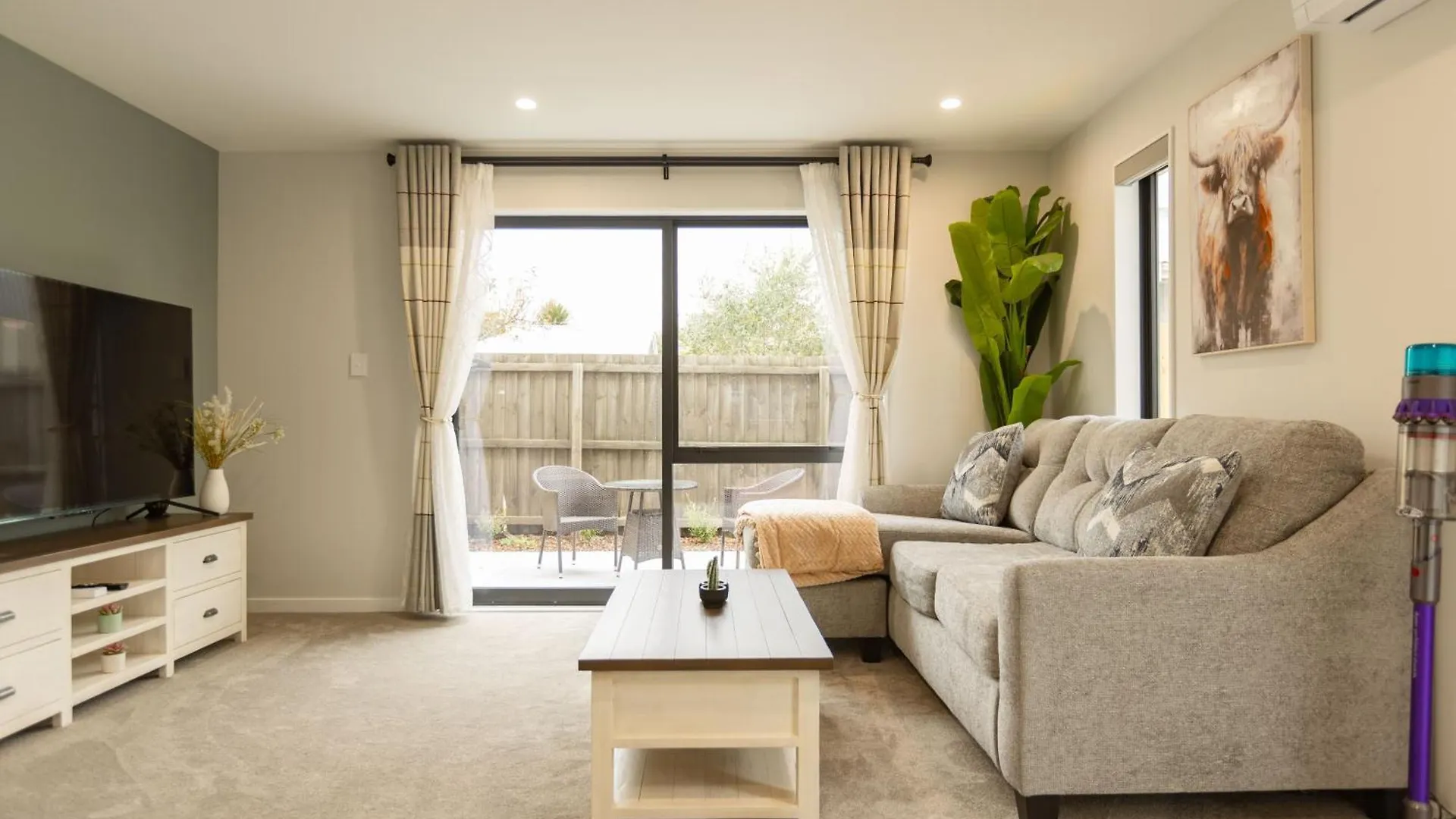 Brand New 3Br Home With Parking Christchurch